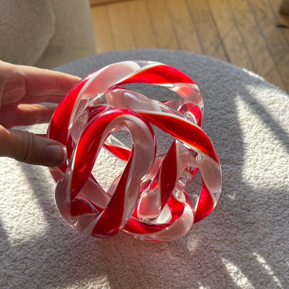 Tizo Handblown Red and White Decorative Glass Knot